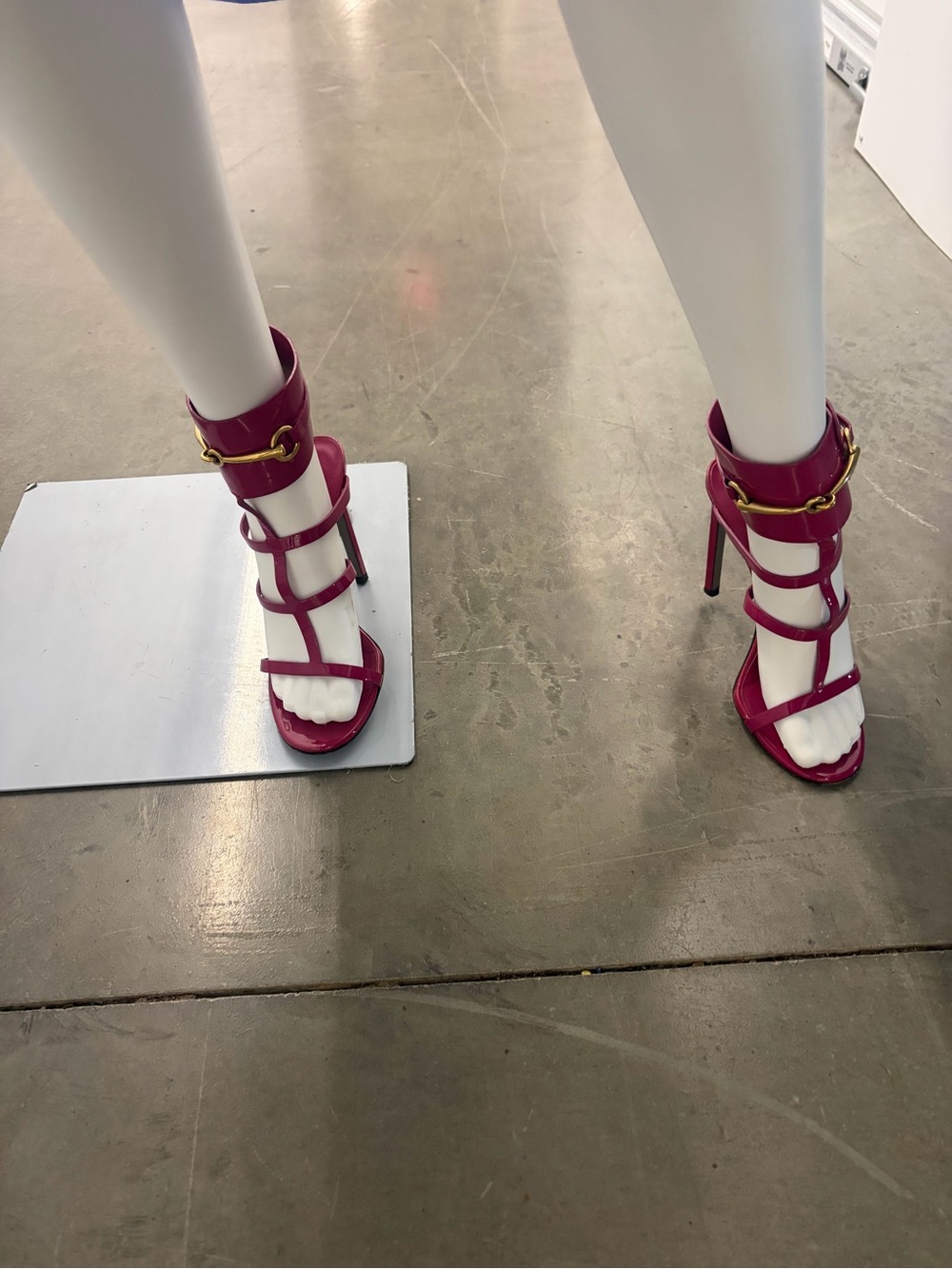 GUCCI HOT PINK PATENT LEATHER HORSEBIT ANKLE CUFF STRAPPY SANDALS